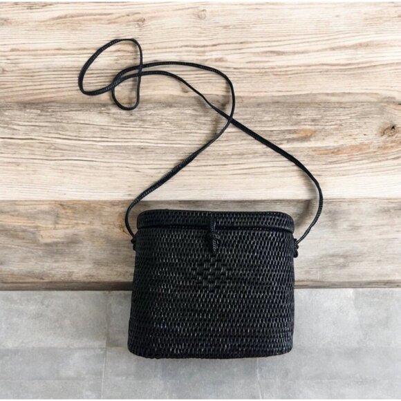 TLC Black Straw Woven Summer Crossbody Picnic Bag - Picture 1 of 10
